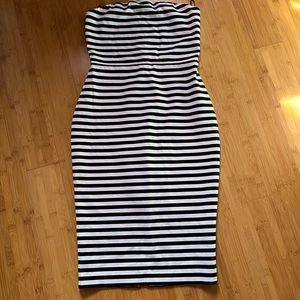 Express strapless fitted back zip black & white striped dress